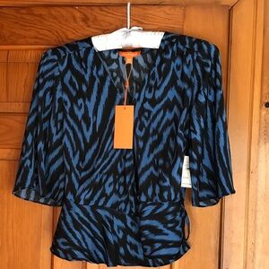 NWT.  GIGI PARKER Wrap Top, size Medium.